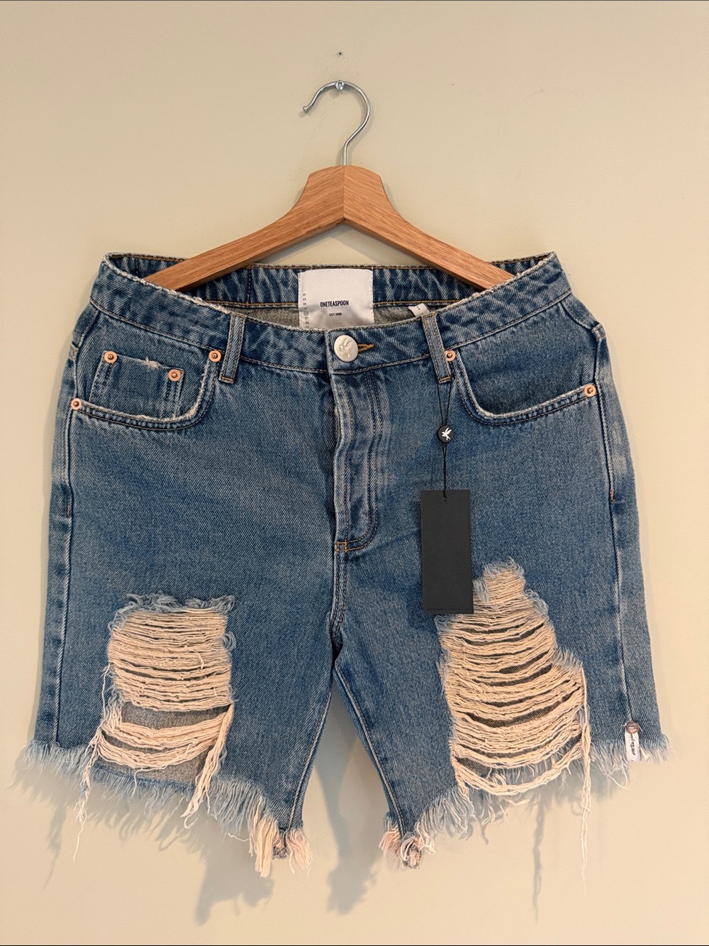 One Teaspoon Stevies Distressed Denim Shorts 26 NWT